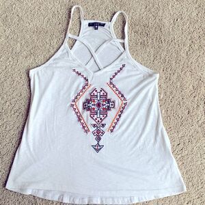 Boho tank trial pattern size large ☀️ Love Peace and lazy days too‎